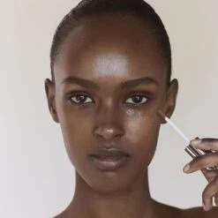 The Invisible Touch Concealer -WELA Beauty Shop 200603 UNDER EYE STILL 0290 aRGB LOW2