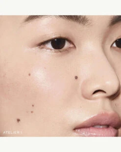 Vital Skin Foundation Stick -WELA Beauty Shop 810102030016 02