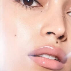 Squeaky Clean Liquid Lip Balm -WELA Beauty Shop 810102030467 03