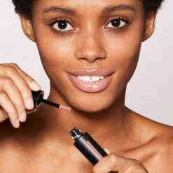 Squeaky Clean Liquid Lip Balm -WELA Beauty Shop 810102030467 04