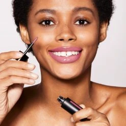 Squeaky Clean Liquid Lip Balm -WELA Beauty Shop 810102030474 04