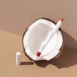 Coco Crayon -WELA Beauty Shop CocoCrayonCharm 1080x1080 7