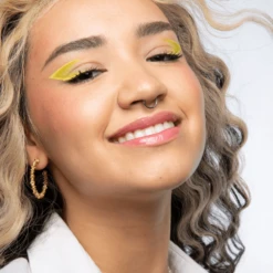 Dewy Gloss -WELA Beauty Shop CoralFixation Cat 1000x1000 cdf201fc b532 4b13 bbf7 380f0332820c