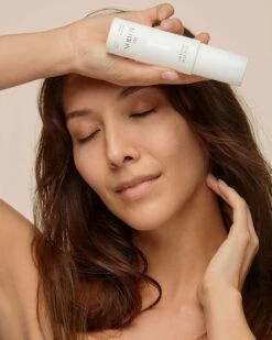 Restore Face Lotion -WELA Beauty Shop DoctorRogers FaceLotion Model 04