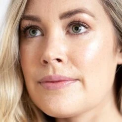 Vegan Mango Lip Honey 30 Vegan Mango Lip Honey -WELA Beauty Shop EP LipHoney Web Glaze10