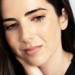 Vegan Mango Lip Honey 28 Vegan Mango Lip Honey -WELA Beauty Shop EP LipHoney Web Glaze7