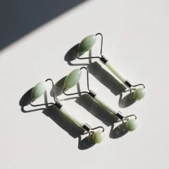 The De-Puffing Jade Facial Roller -WELA Beauty Shop FRJA01 23 cb99f28f 29ef 47ef 8164 8e2df1ccd7ab