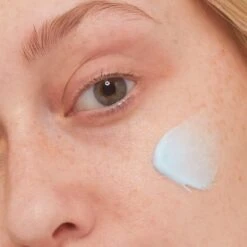 Aquarius Pore Purifying Clarity Cream -WELA Beauty Shop HB116 4