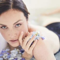 Hydrabloom Body Silk 26 Hydrabloom Body Silk -WELA Beauty Shop HYDRABLOOM Credo 08