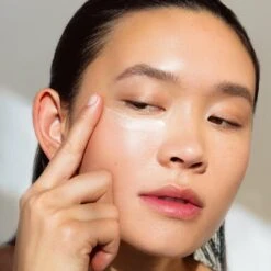 Illuminating Eye Creme -WELA Beauty Shop IlluminatingEyeCremeRefill Still4