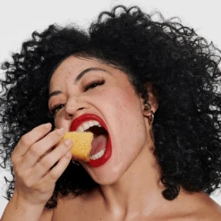 Cake Batter Liquid Lipstick -WELA Beauty Shop RedVelvet 4