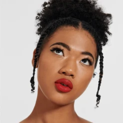 Cake Batter Liquid Lipstick -WELA Beauty Shop RedVelvet 5