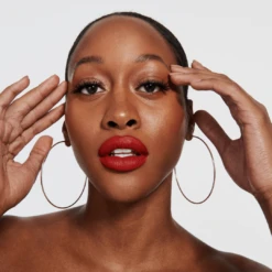 Cake Batter Liquid Lipstick -WELA Beauty Shop RedVelvet 6