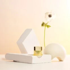 Boosted Contouring Eye Balm -WELA Beauty Shop SNC BOOSTEDCONTOURINGEYE2 300dpi 2400x3680px