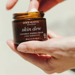 Skin Dew Coconut Water Cream -WELA Beauty Shop sainte social olo summer 22